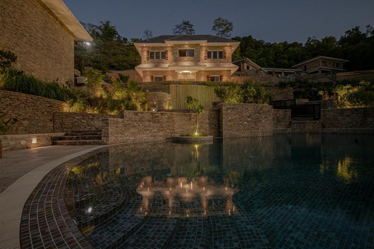 Dorje'S Resort And Spa Похара Екстериор снимка