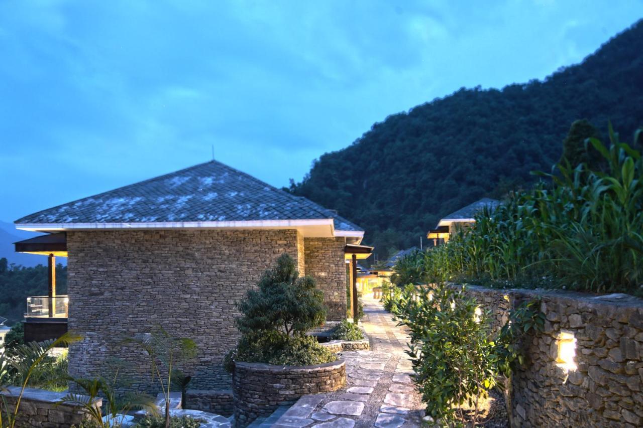Dorje'S Resort And Spa Похара Екстериор снимка