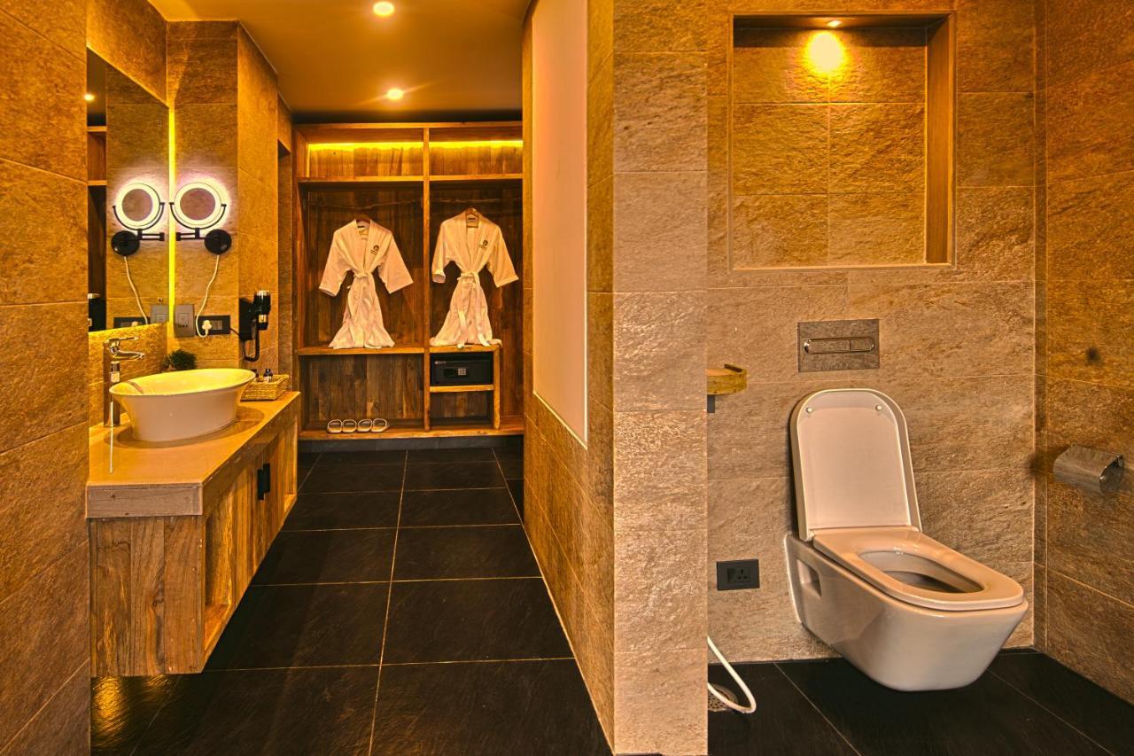 Dorje'S Resort And Spa Похара Екстериор снимка