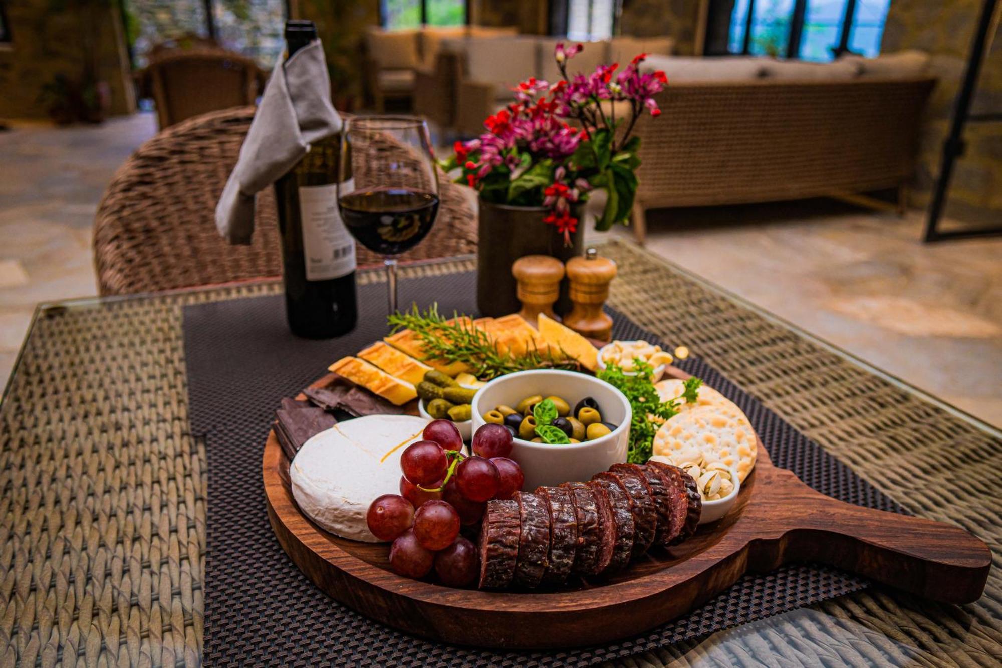 Dorje'S Resort And Spa Похара Екстериор снимка